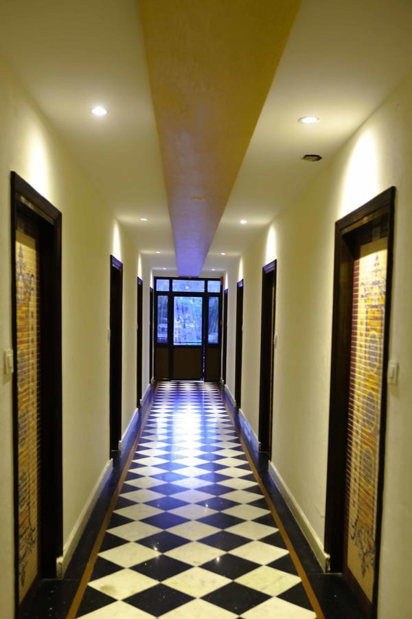 Hotel Kings Regency Drang Ngoại thất bức ảnh