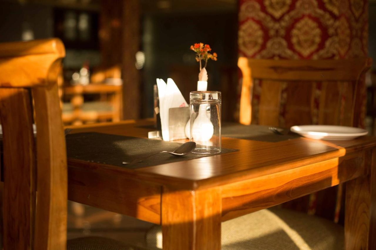Hotel Kings Regency Drang Ngoại thất bức ảnh