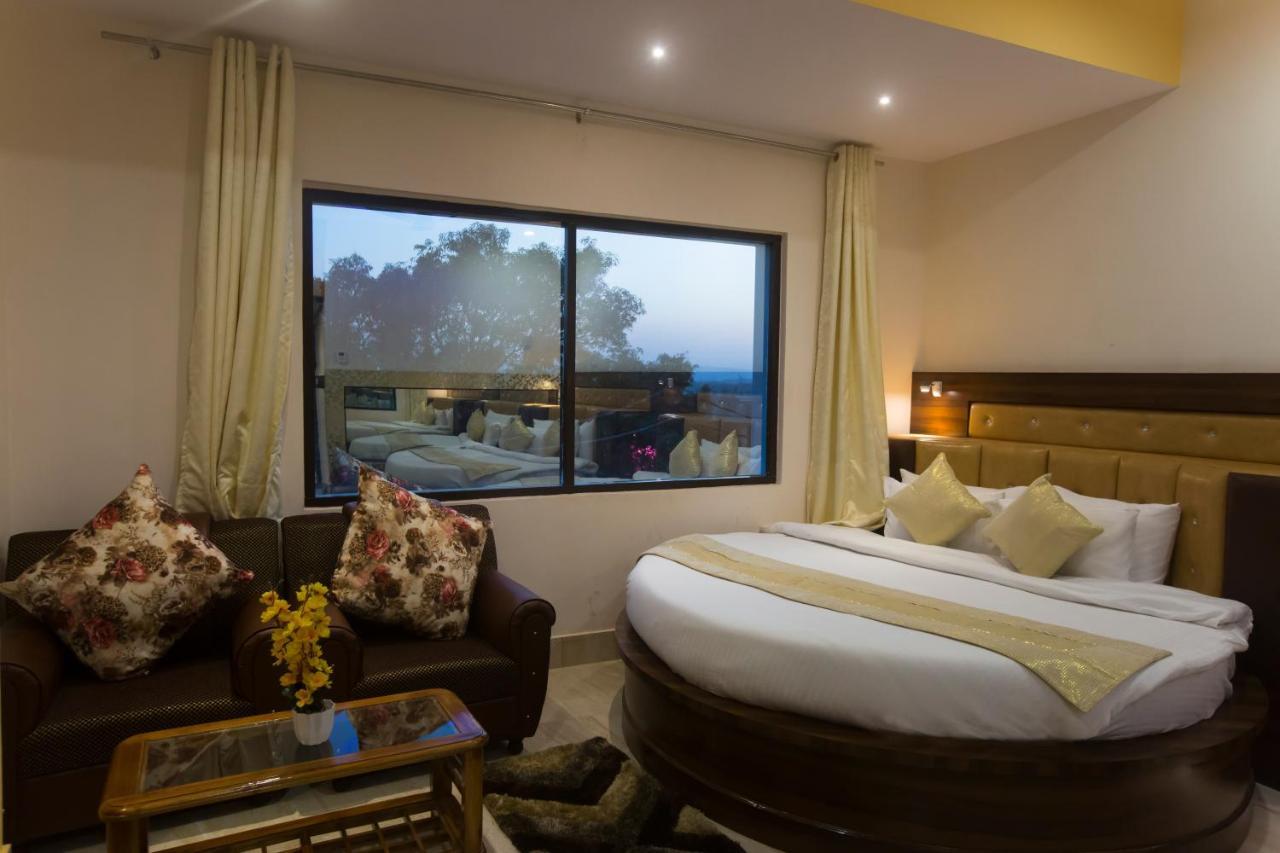 Hotel Kings Regency Drang Ngoại thất bức ảnh