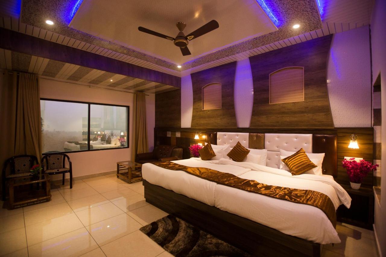 Hotel Kings Regency Drang Ngoại thất bức ảnh